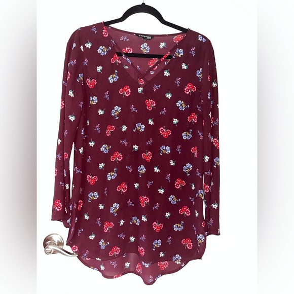 Express Burgundy Lightweight Floral Blouse Medium - Picture 1 of 3